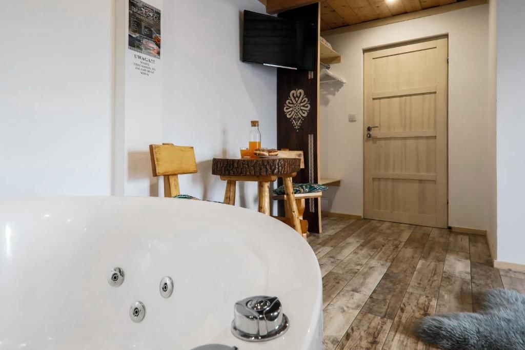 Проживание в семье GÓRALSKA VILLA APARTAMENTY Z JACUZZI & HOME SPA & Zakopane Поронин-86